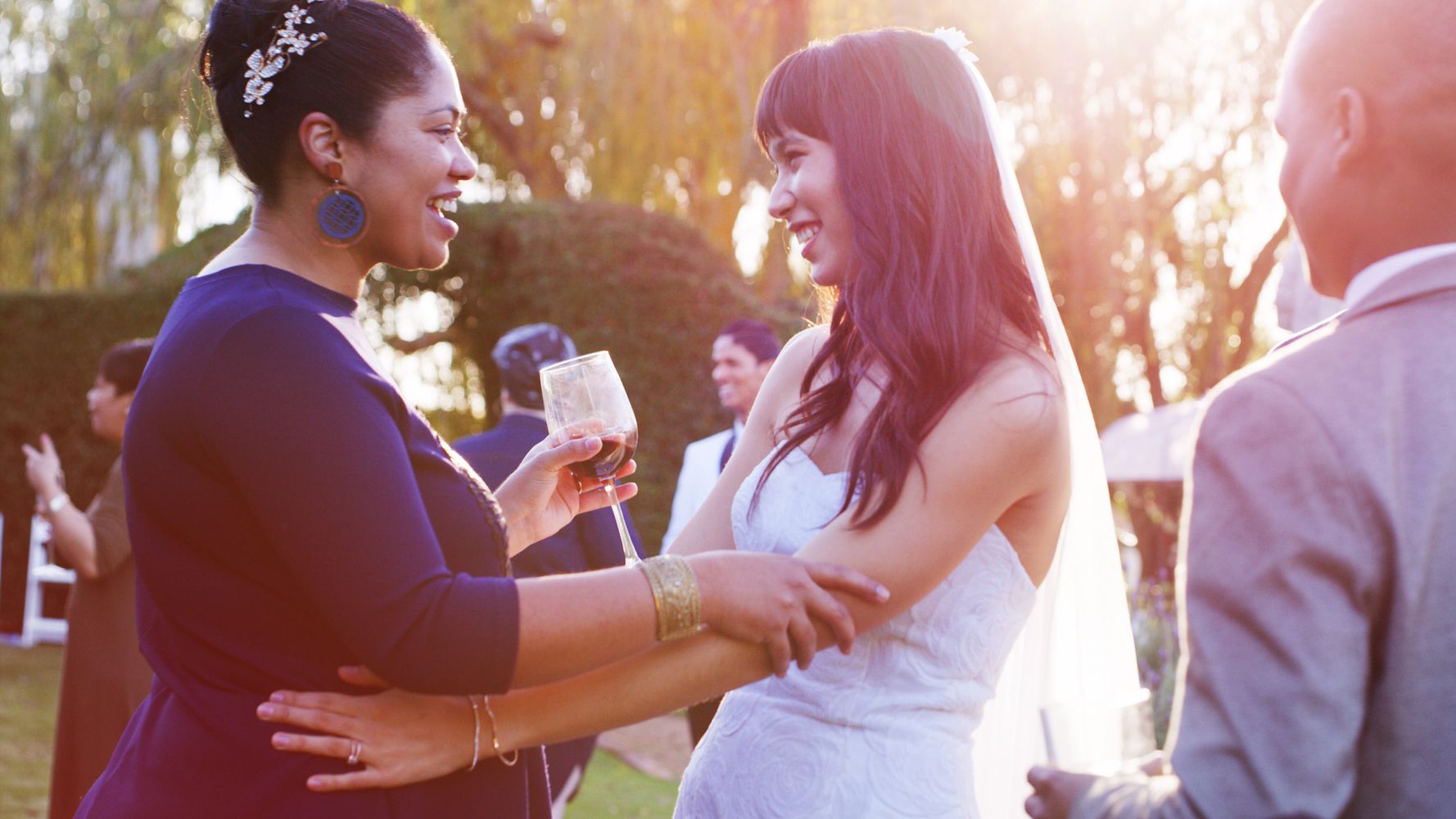 how-to-politely-end-a-conversation-with-a-guest-at-your-wedding-hush-hush