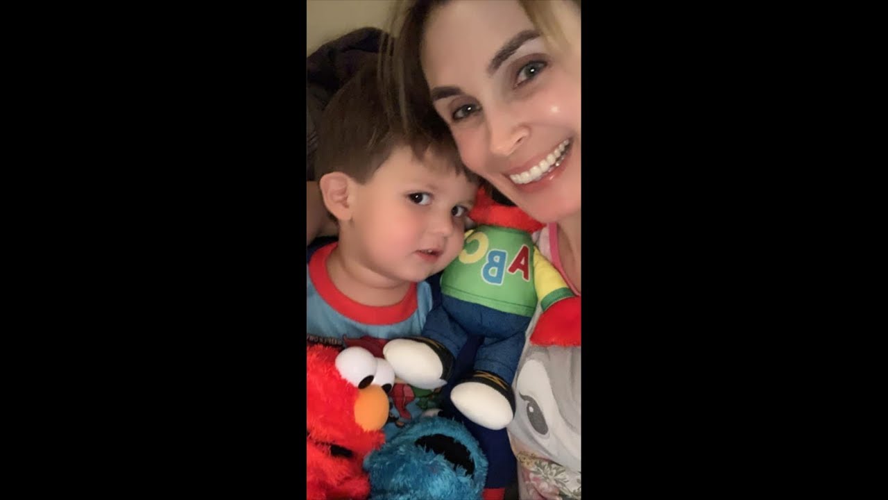 #livestream Sesame Street Day is next week ! We are fans, are you ? 🥰